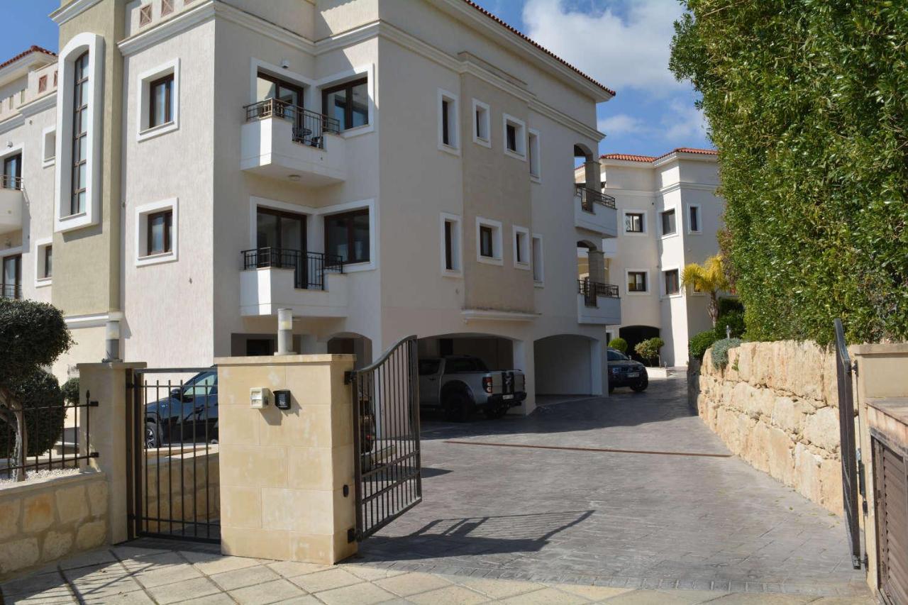 Eleona'S Royal Gardens By Yiota - Luxury 2 Bed Apartment In Exclusive Complex Peyia Exterior foto