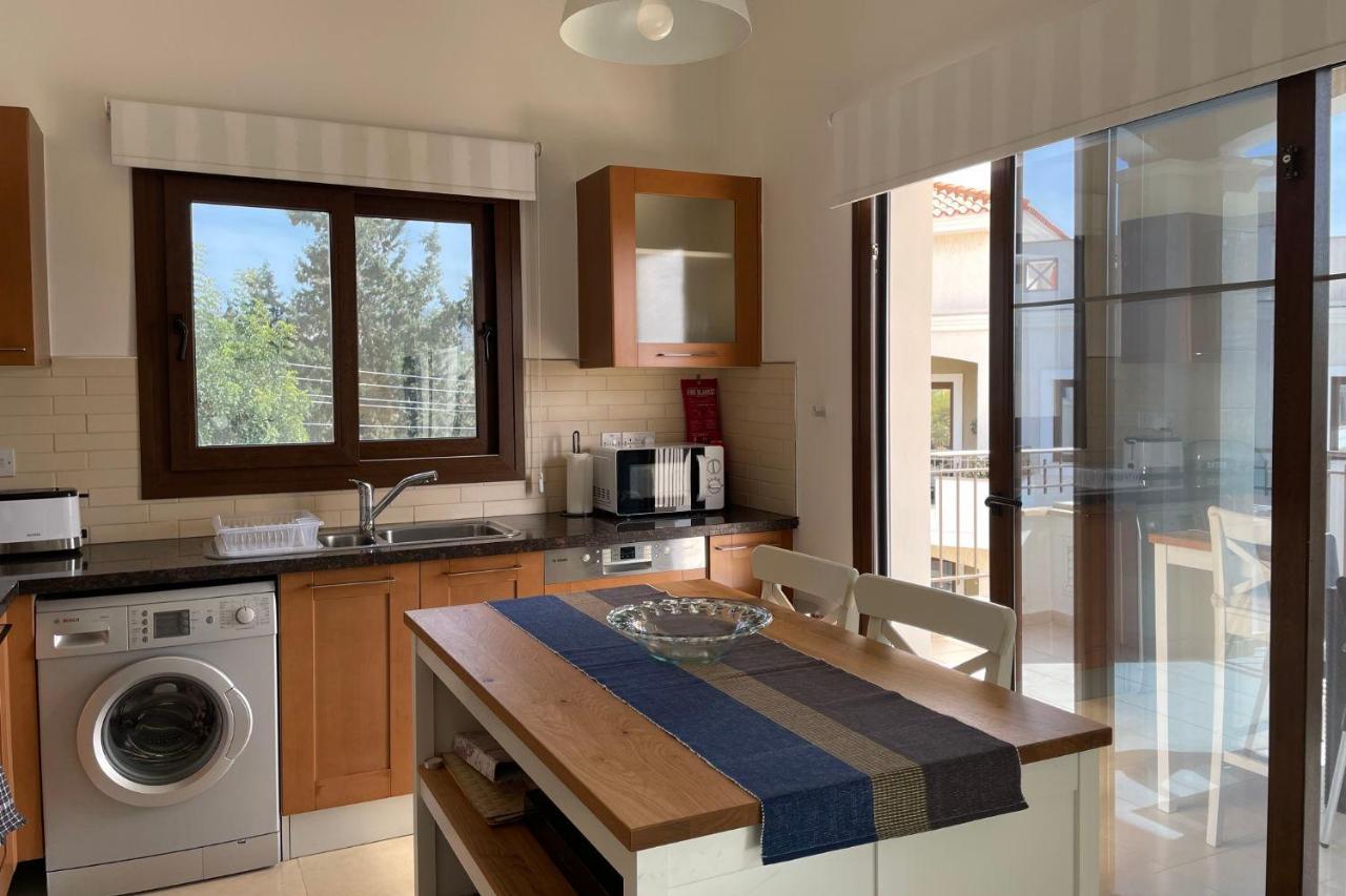 Eleona'S Royal Gardens By Yiota - Luxury 2 Bed Apartment In Exclusive Complex Peyia Exterior foto